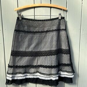 Cynthia Steffe lace skirt black & white 6